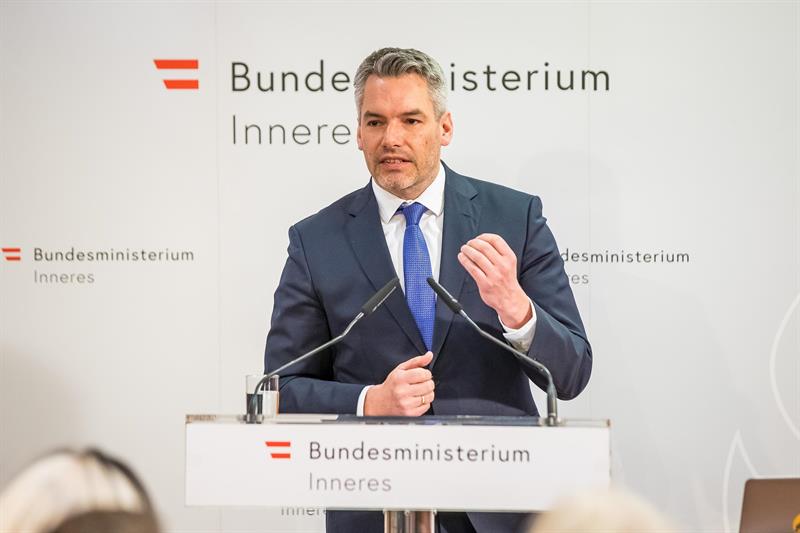 Innenminister Karl Nehammer: "Terror wird es nicht gelingen, die Gesellschaft zu spalten."