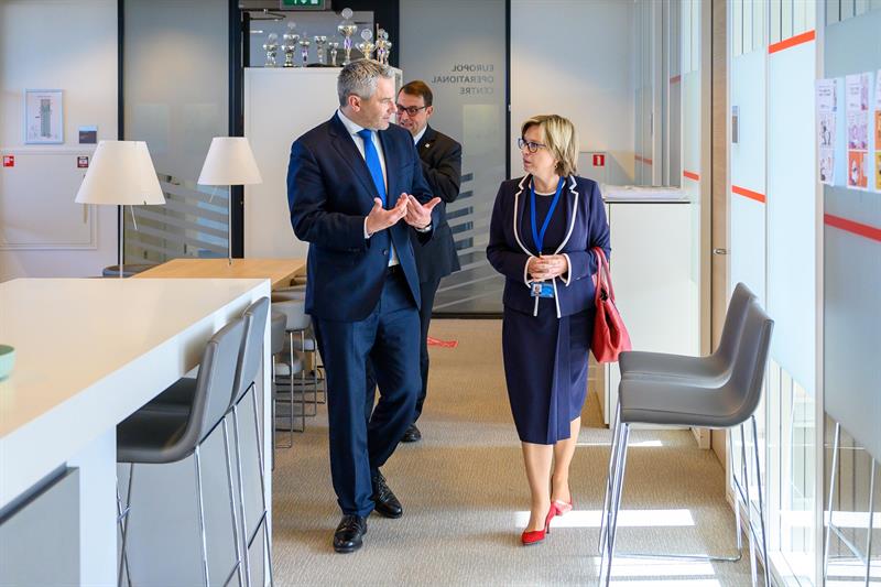 Karl Nehammer und Catherine DeBolle