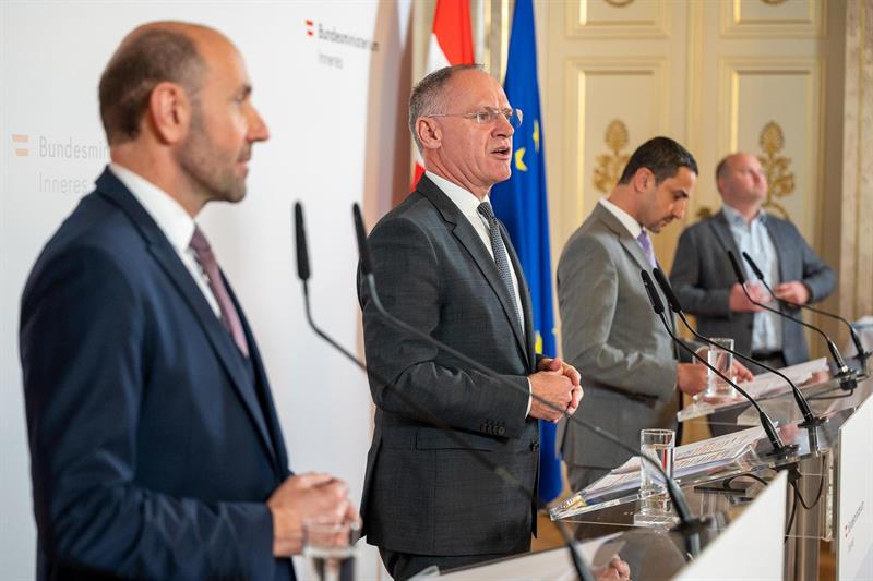 Innenminister Gerhard Karner bei der Präsentation der Landesämter für Staatsschutz und Extremismusbekämpfung.