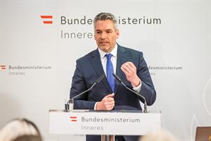 Innenminister Karl Nehammer: "Terror wird es nicht gelingen, die Gesellschaft zu spalten."