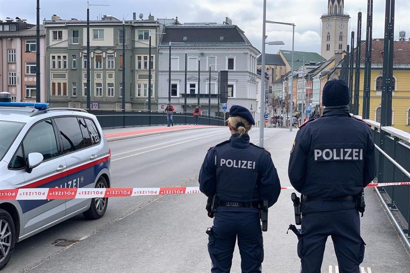 Innenminister Gerhard Karner bestätigte den islamistischen Anschlag mit IS-Bezug in Villach.