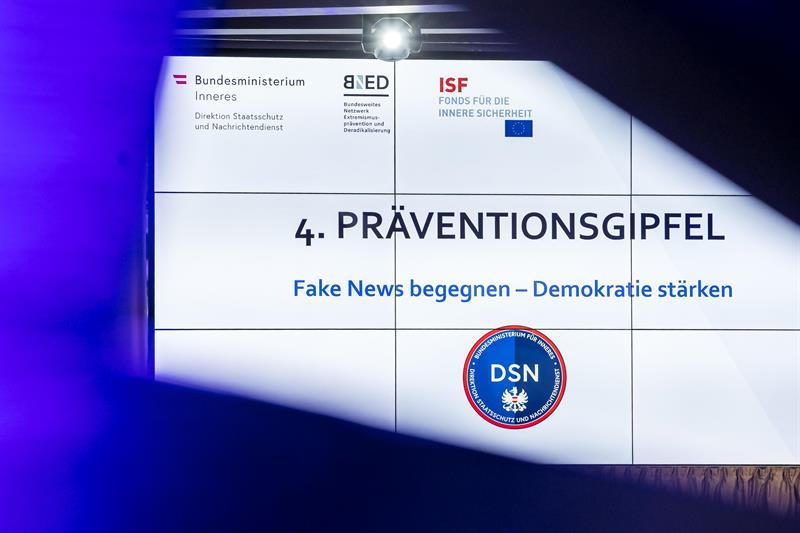 Foto zu Artikel: Präventionsgipfel 2023: "Fake News" begegnen und Demokratie stärken